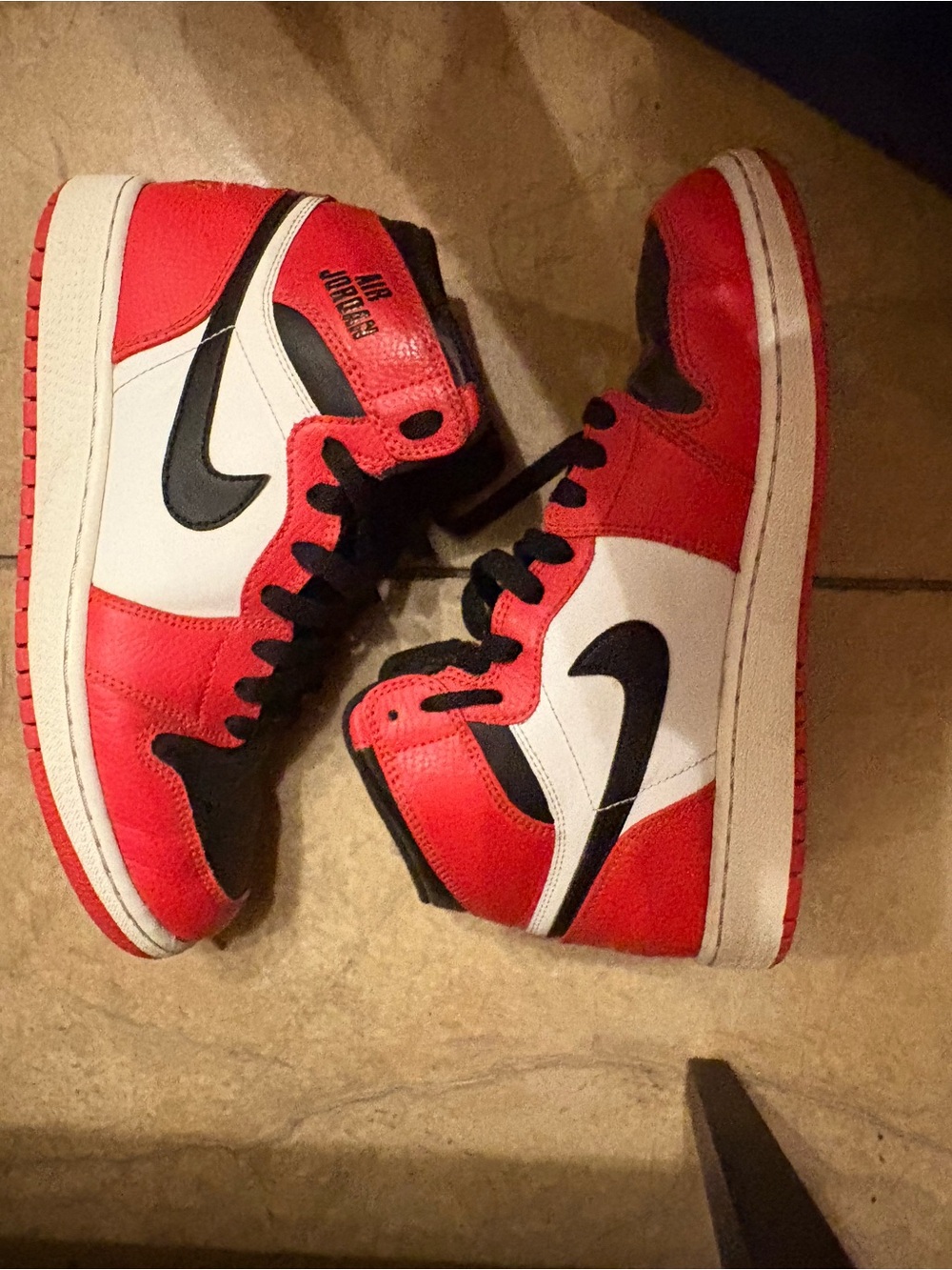 Chicago Air Jordan 1 (6Y = Women's 7.5)